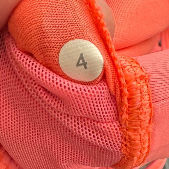 LULULEMON Roll Out Tank Silver Fox Grapefruit Women’s Size 4 - Picture 6 of 6
